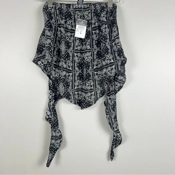 ☀️ Rue21 Adorable Boho Bandana Tie Shirt Size Medium‎ - Picture 1 of 12
